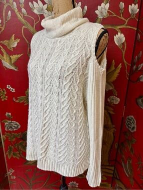 🍁Women’s “Faded Glory” Open Shoulder Sweater | #V30